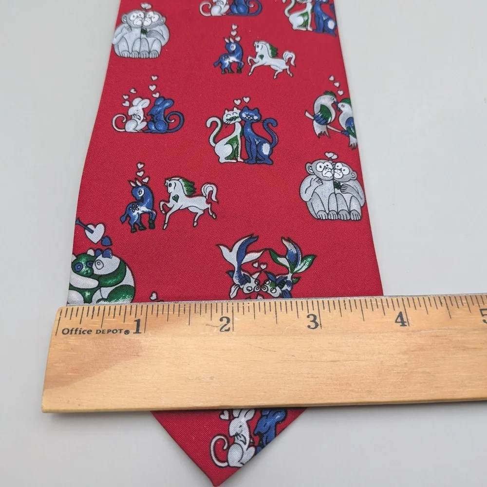 Vintage Avon Fashion Red Valentines Day‎ Love Hearts Animals Neck Tie